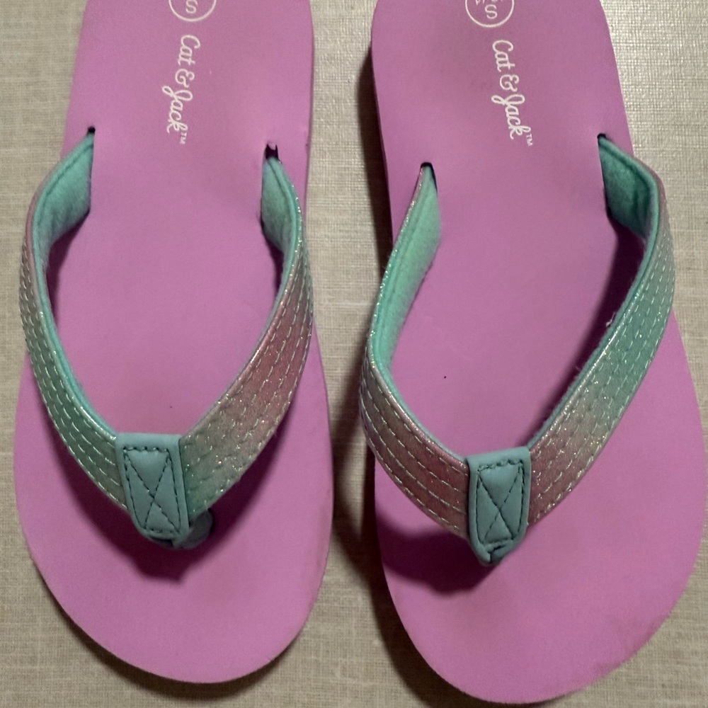 Cat & Jack Girls Flop Flops. EUC. Size 13/1